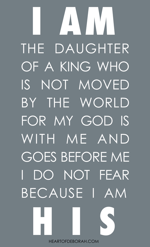 I am a Daughter of a King Quote. Reminding yourself who you are in Christ while playing the mommy comparison game.