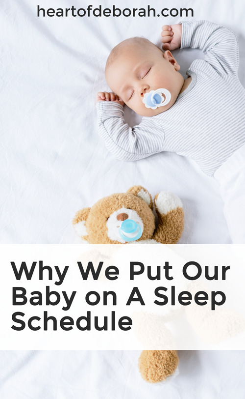 I love these tips on how to develop healthy sleep habits in your kids! You can start this with your babies and transform how much sleep you get at night as a new mom. #sleeptraining #baby #motherhood #babysleep