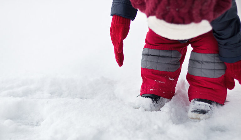 7 Ways to Keep Your Kids Happy and Beat the Winter Blues