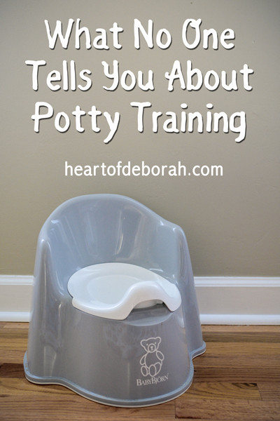 Best Parenting Posts of 2016: We recently went through potty training and it was so much different than I expected! So here is What They Never Tell You About Potty Training.