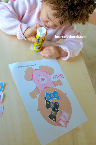 This letter b printable is a great children's activity for letter recognition and exposure to other early literacy skills. 