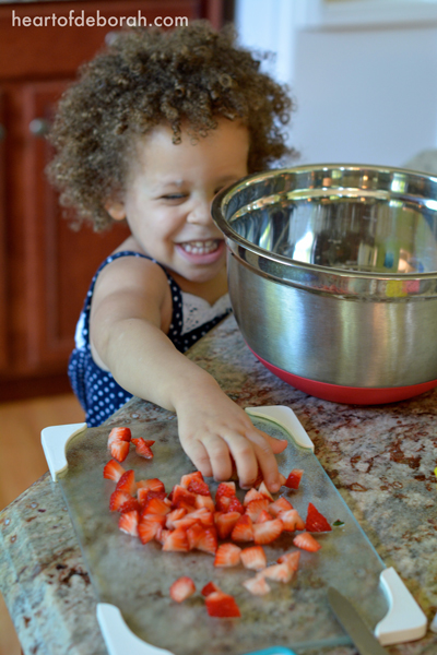 Simple Strawberry Oatmeal Pancake Recipe! We had so much fun cooking this with kids in the kitchen. 