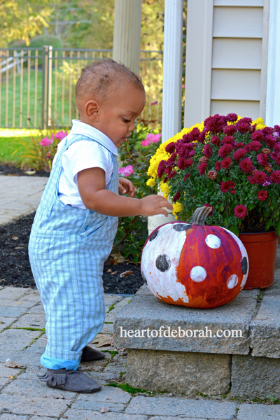 Our baby boy recently took his first steps and we love Freshly Picked moccasins for our baby's first pair of shoes. They are best for walkers, ready more and be sure to enter the giveaway!