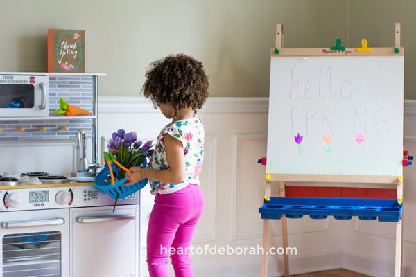 Looking for a spring themed dramatic play center? Create your own flower shop and garden. Kids will love buying and water their floral bouquets. Download the free printables included for an open/closed sign and a flower sign shop.