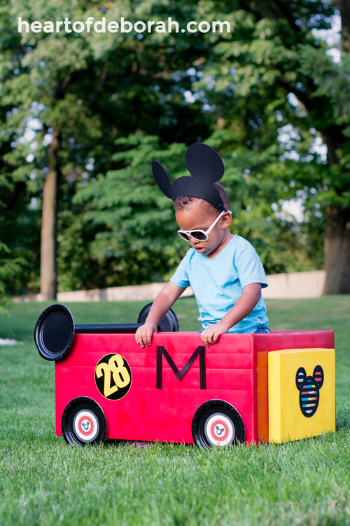 Your kids will love to drive around in their own Mickey Mouse Roadster Racer! Follow these directions to make your own cardboard box car racer inspired by Disney and Mickey and Minnie Mouse!