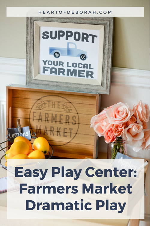 Make your own farmers market for kids! Easy farmers market dramatic play center for young kids and preschoolers. Use your imagination and build your own market with these free printables! 