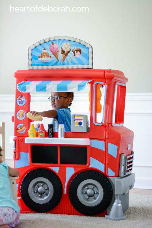 Play food truck store for toddler