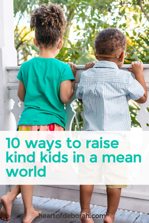 We live in a broken world. To change this as parents we can teach our kids to be loving, kind and compassionate to others. Here are some easy steps to teach your kids kindness!