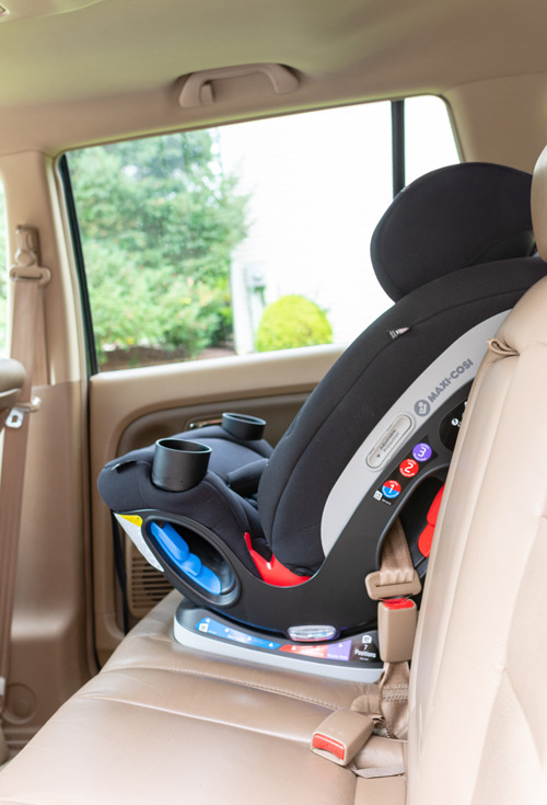 Maxi-Cosi car seat perfect for baby to age 10!