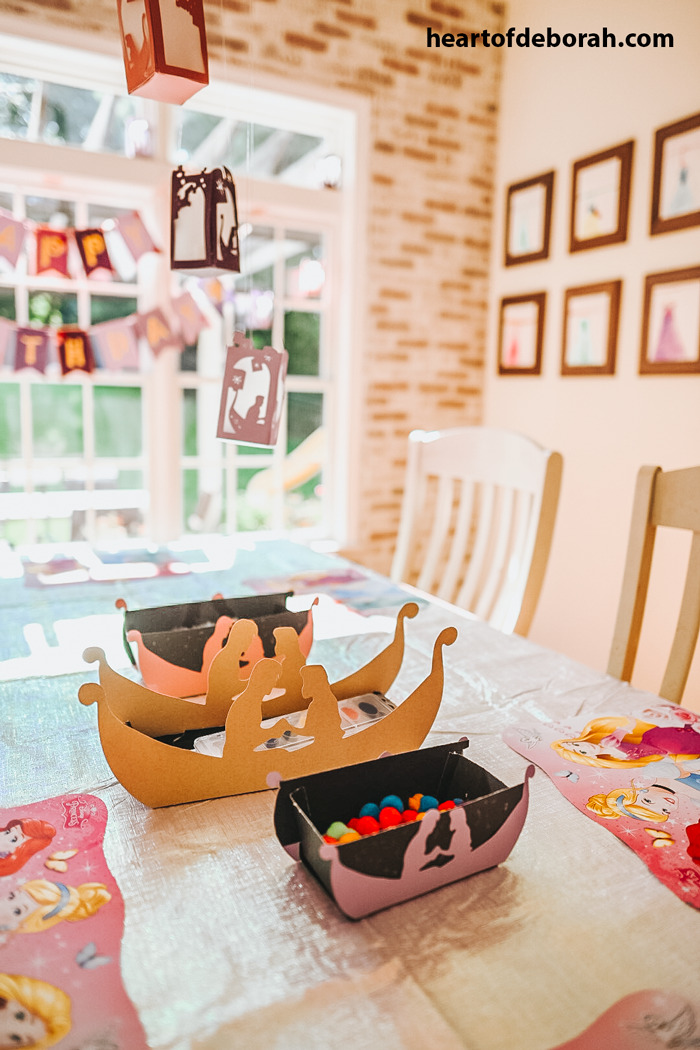 Adorable Rapunzel themed kids birthday party.