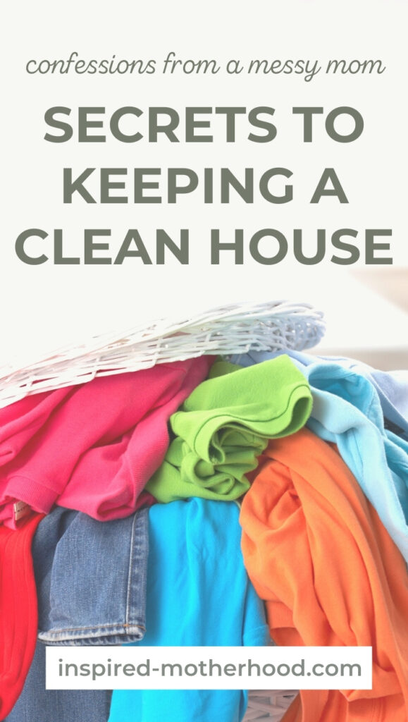 Keeping an organized home is difficult! How do we keep a clean house without losing our minds? Here are 3 things I do daily to keep a clutter free house.