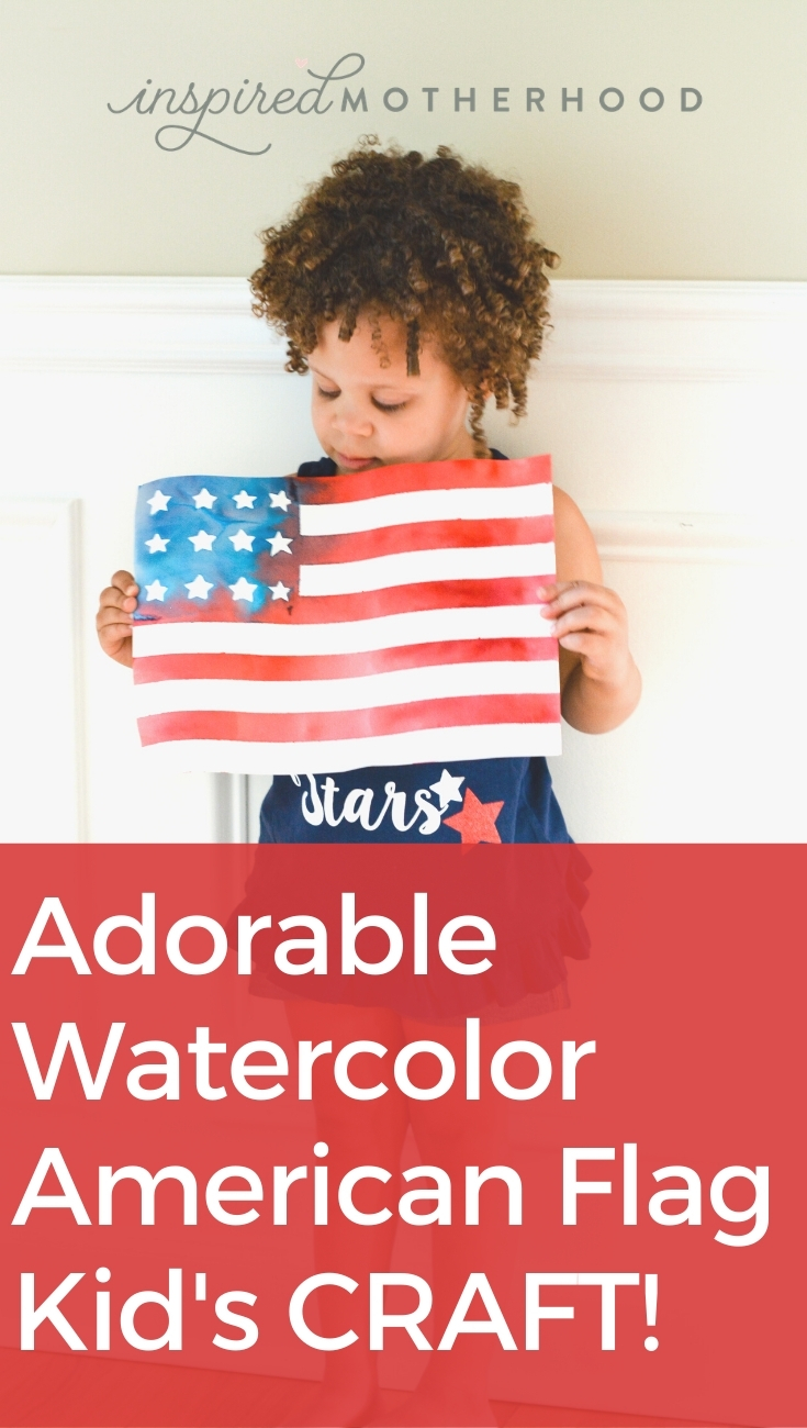 Looking for a fun American Flag Art Project? This is such an easy kid's craft perfect for summer. Celebrate the USA with this adorable craft! 